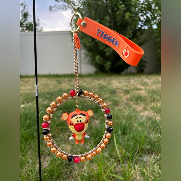 Tigger suncatcher - Picture 3 of 4